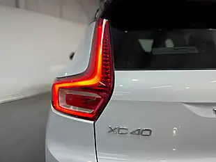 Used 2021 Volvo XC40 R-Design Silver - Interior and Exterior details 12