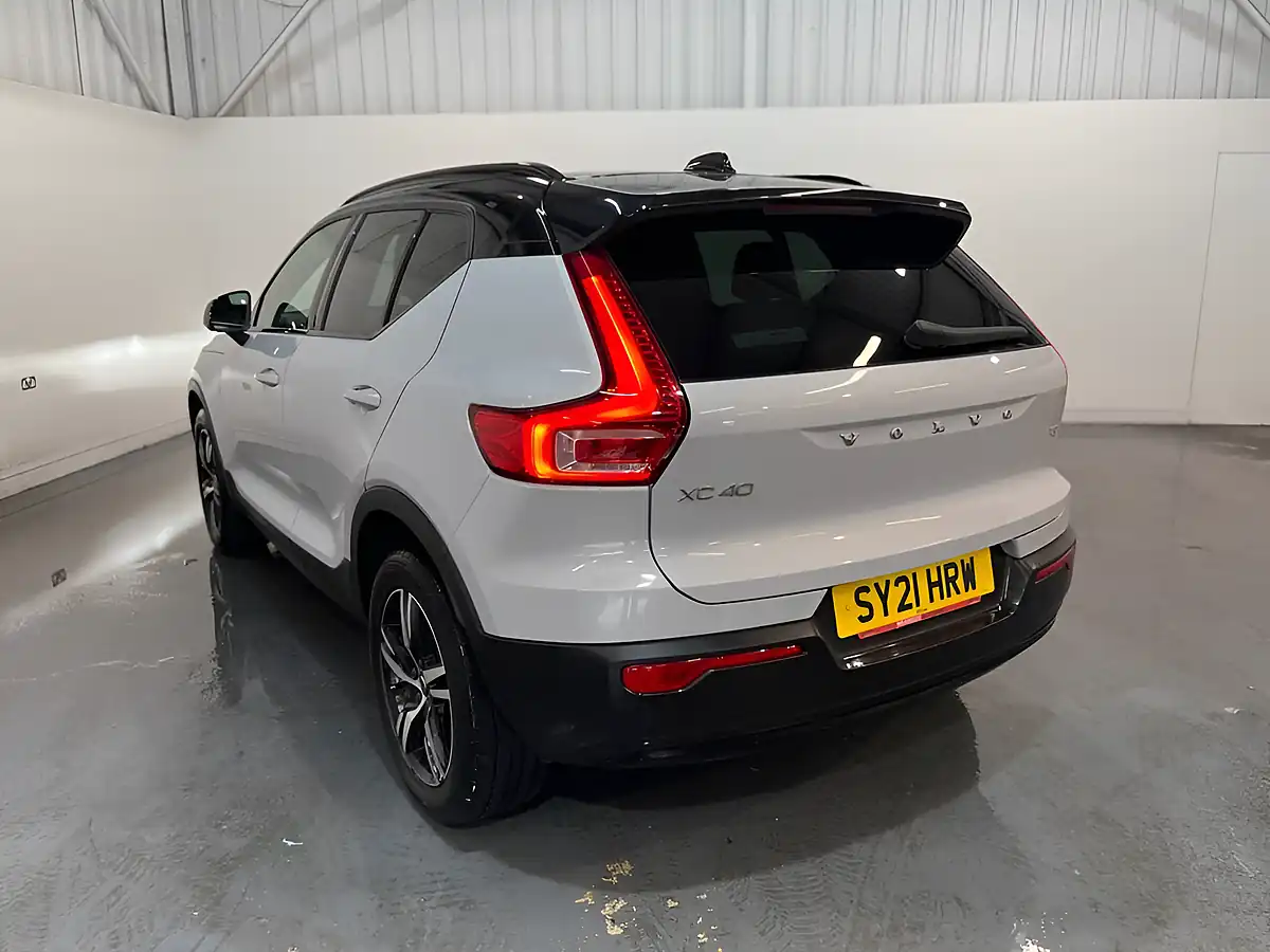 Used 2021 Volvo XC40 R-Design Silver - Interior and Exterior details 16