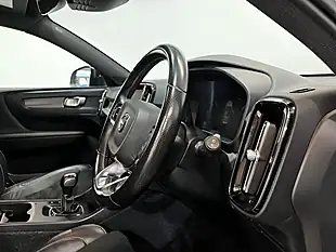 Used 2021 Volvo XC40 R-Design Silver - Interior and Exterior details 18
