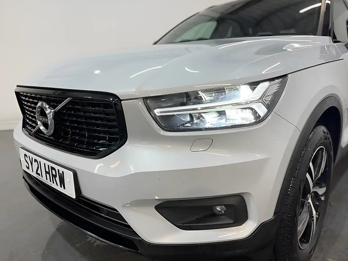 Used 2021 Volvo XC40 R-Design Silver - Interior and Exterior details 4