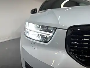 Used 2021 Volvo XC40 R-Design Silver - Interior and Exterior details 5