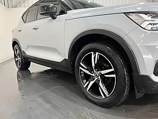 Used 2021 Volvo XC40 R-Design Silver - Interior and Exterior details 8