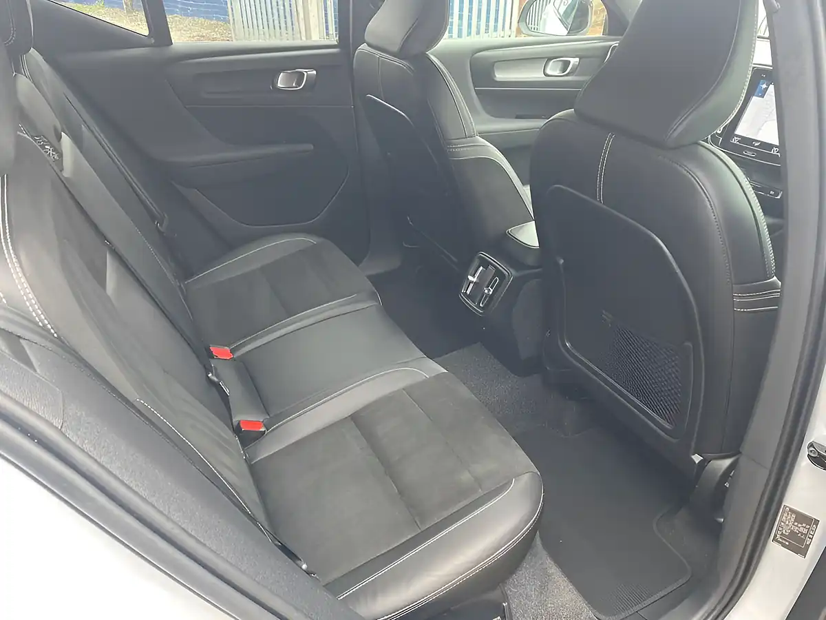Used 2021 Volvo Xc40 R-Design Silver - Interior and Exterior details 15