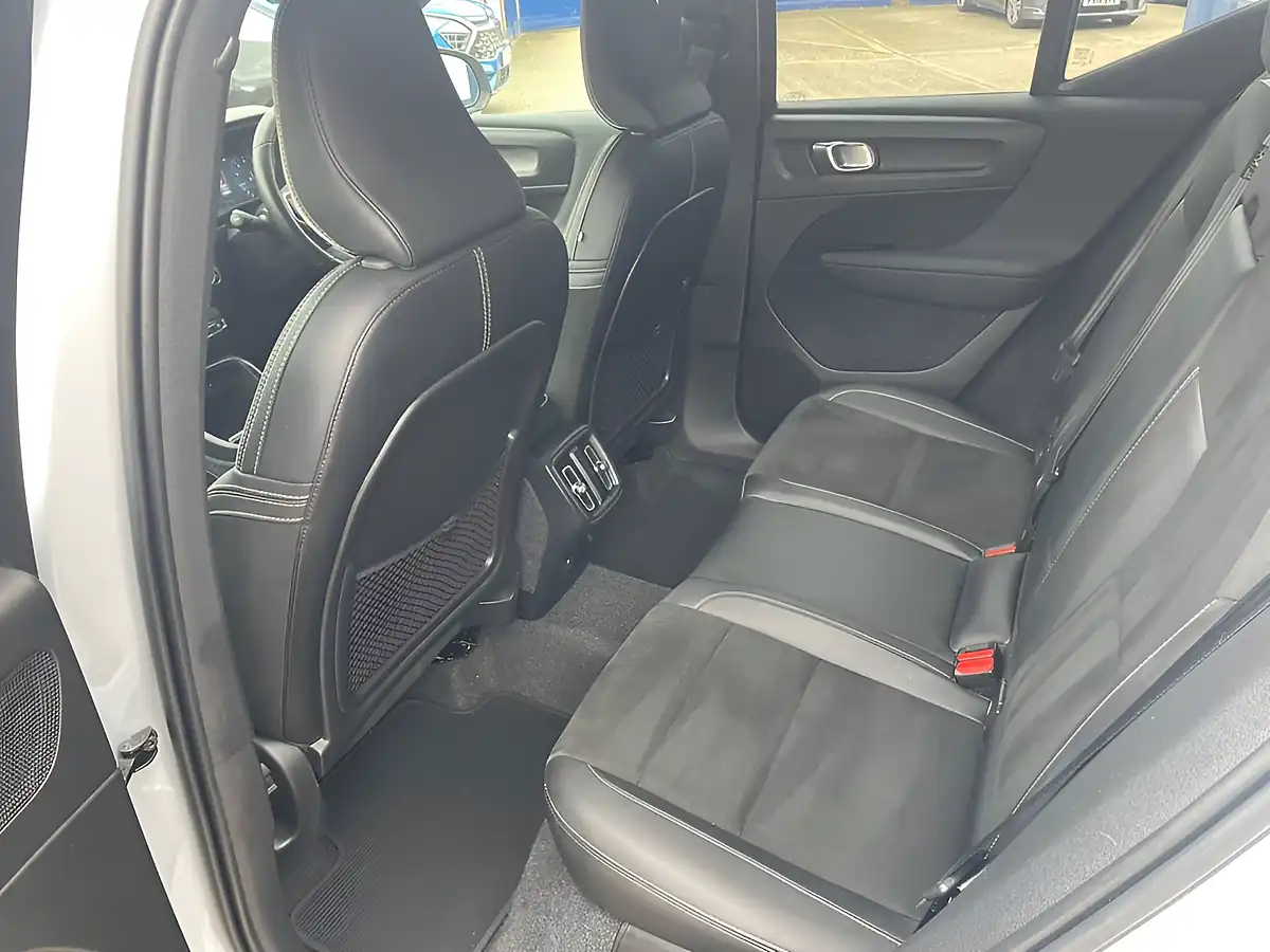 Used 2021 Volvo Xc40 R-Design Silver - Interior and Exterior details 16