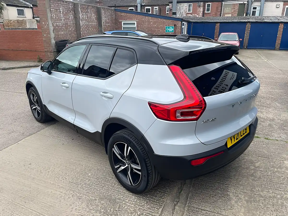 Used 2021 Volvo Xc40 R-Design Silver - Interior and Exterior details 17