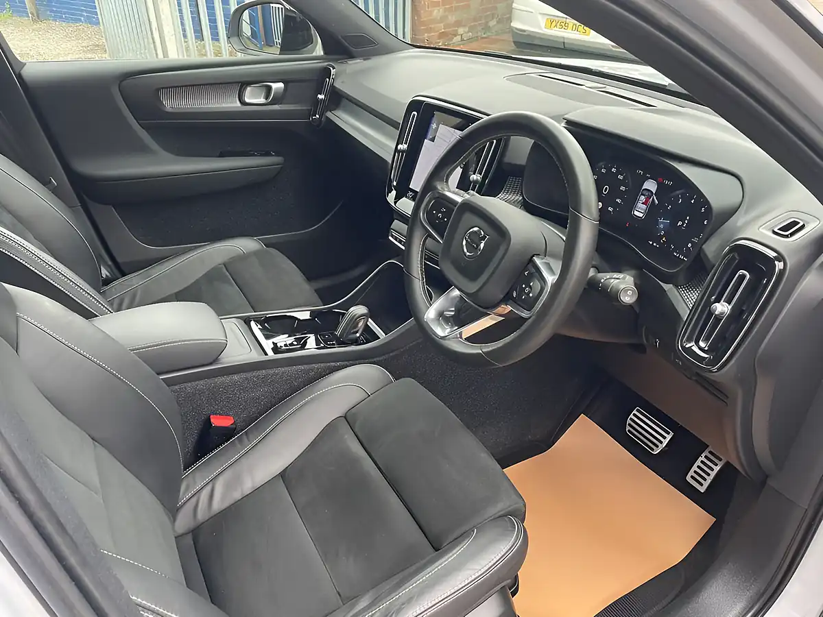Used 2021 Volvo Xc40 R-Design Silver - Interior and Exterior details 2