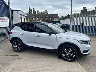 Used 2021 Volvo Xc40 R-Design Silver - Interior and Exterior details 3