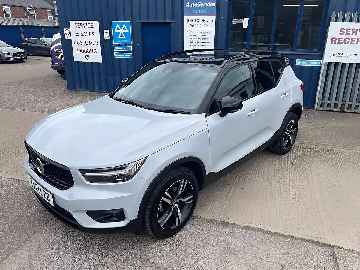 Used 2021 Volvo Xc40 R-Design Silver - Interior and Exterior details 5