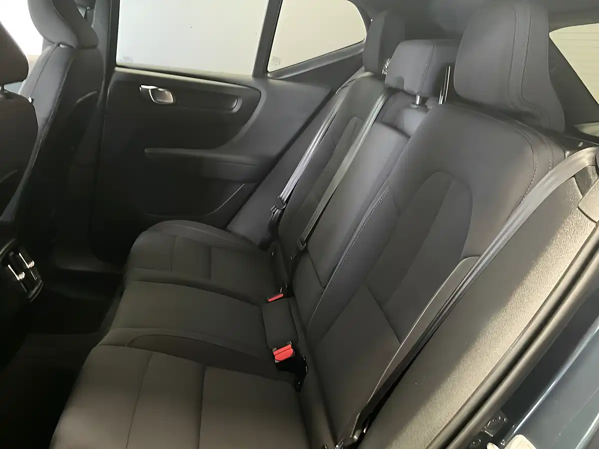 Used 2021 Volvo XC40 Recharge Blue - Interior and Exterior details 11