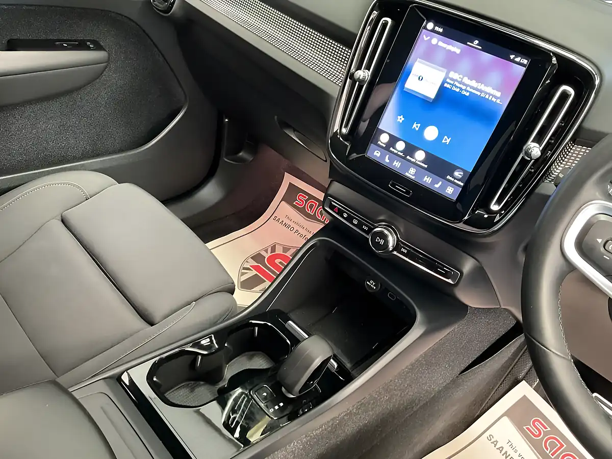 Used 2021 Volvo XC40 Recharge Blue - Interior and Exterior details 14