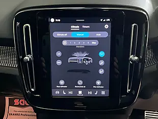 Used 2021 Volvo XC40 Recharge Blue - Interior and Exterior details 15