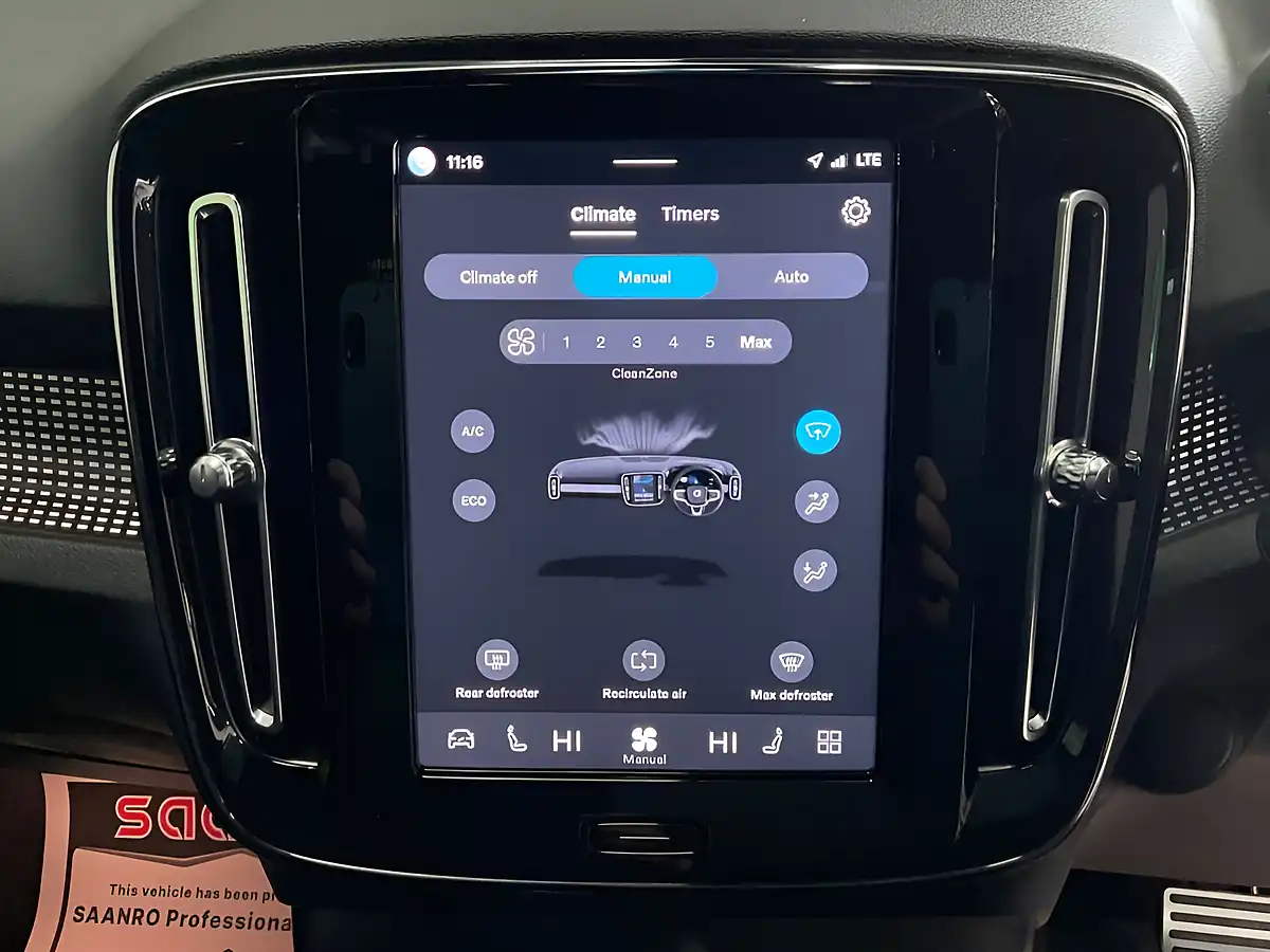 Used 2021 Volvo XC40 Recharge Blue - Interior and Exterior details 15