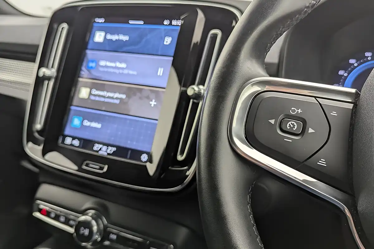 Used 2021 Volvo XC40 Recharge Twin Fusion Red - Interior and Exterior details 13