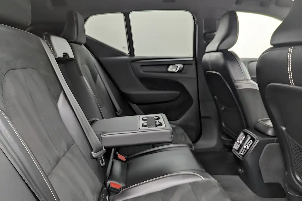Used 2021 Volvo XC40 Recharge Twin Fusion Red - Interior and Exterior details 15