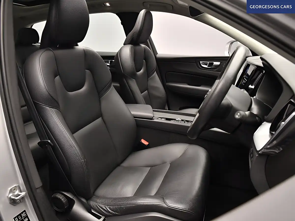 Used 2021 Volvo Xc60 Inscription Expression Silver - Interior and Exterior details 11