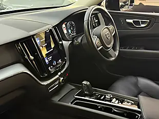 Used 2021 Volvo XC60 Momentum Black - Interior and Exterior details 18