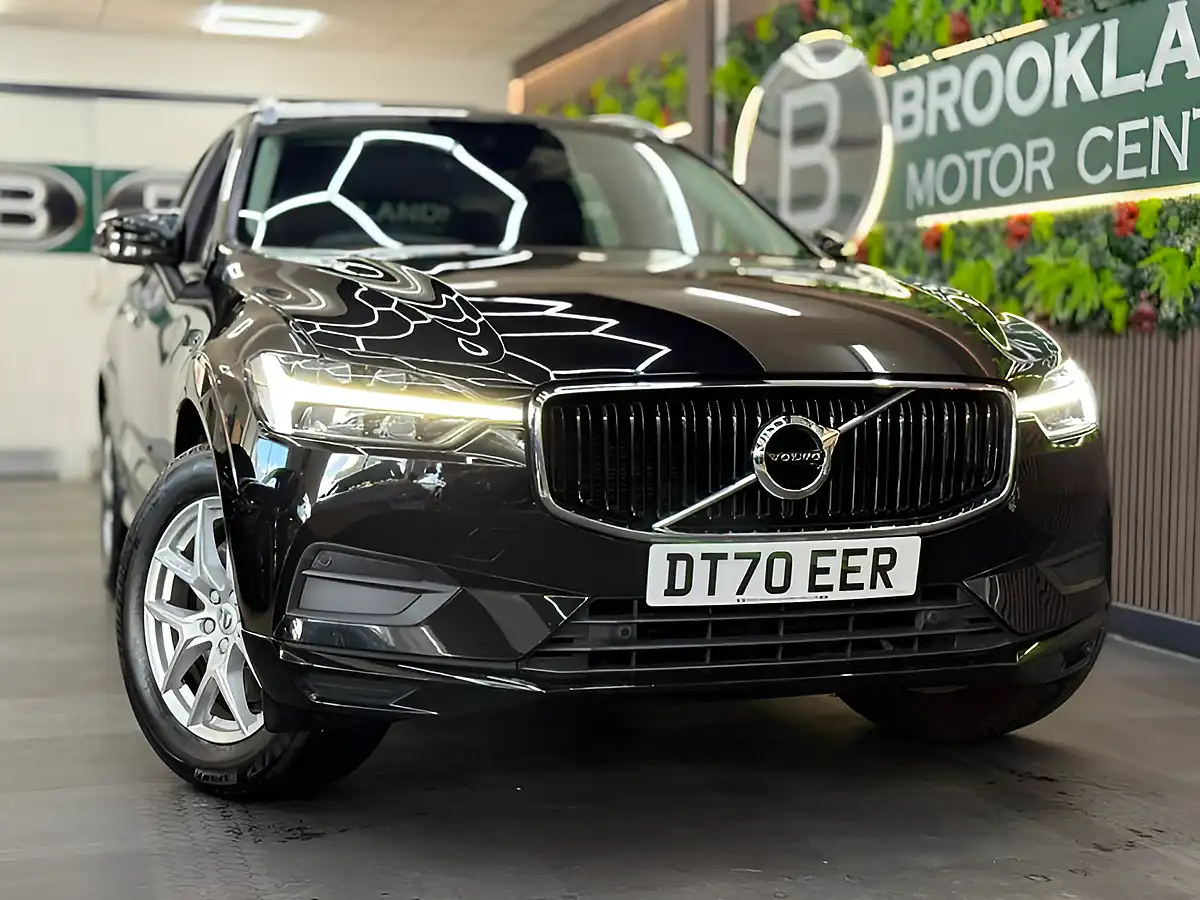 Used 2021 Volvo XC60 Momentum Black - Interior and Exterior details 3