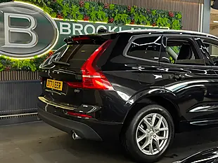 Used 2021 Volvo XC60 Momentum Black - Interior and Exterior details 9