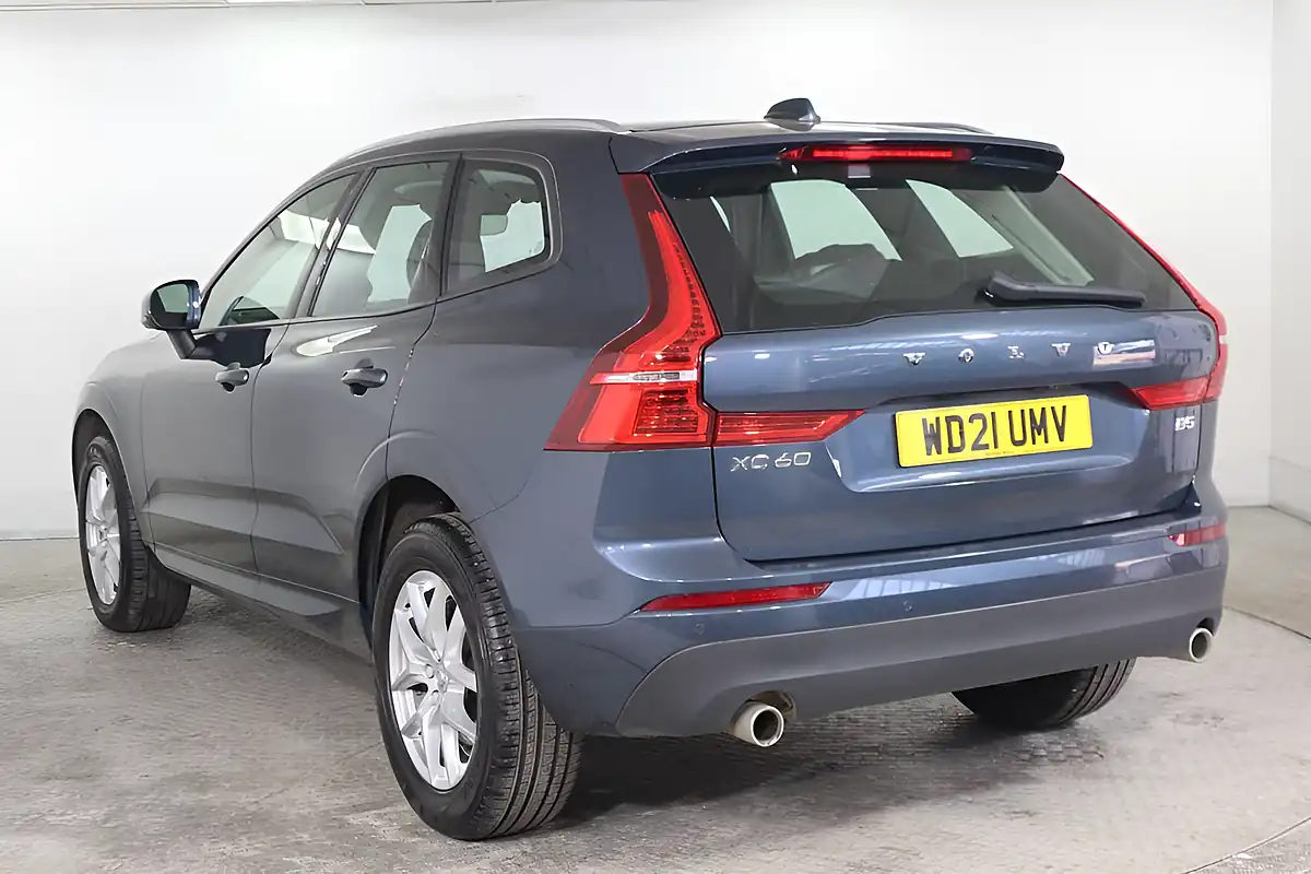 Used 2021 Volvo XC60 Momentum Blue - Interior and Exterior details 6