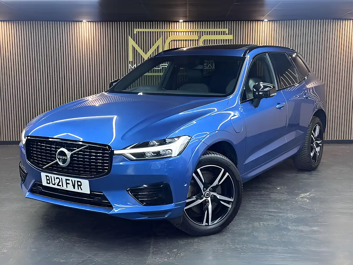 Used 2021 Volvo XC60 R-Design Blue - Front View