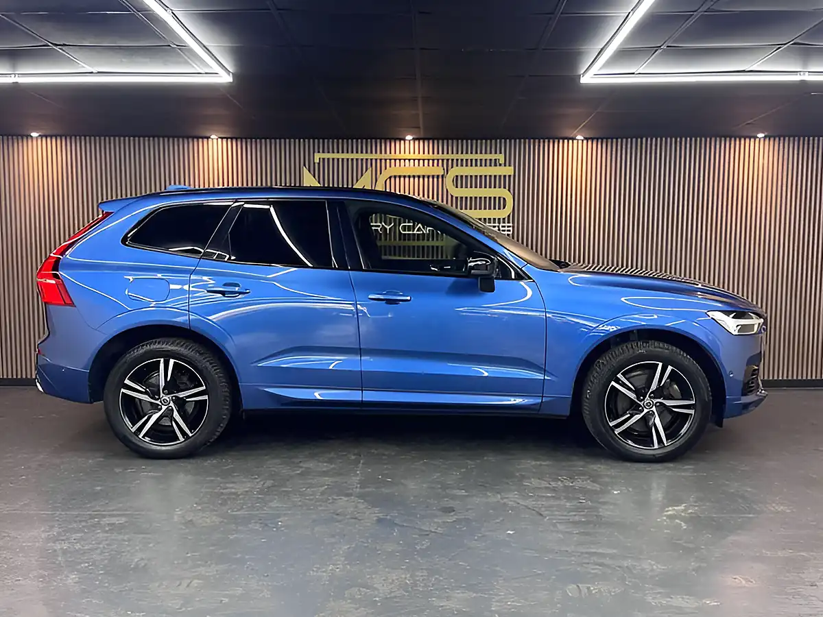 Used 2021 Volvo XC60 R-Design Blue - Interior and Exterior details 4