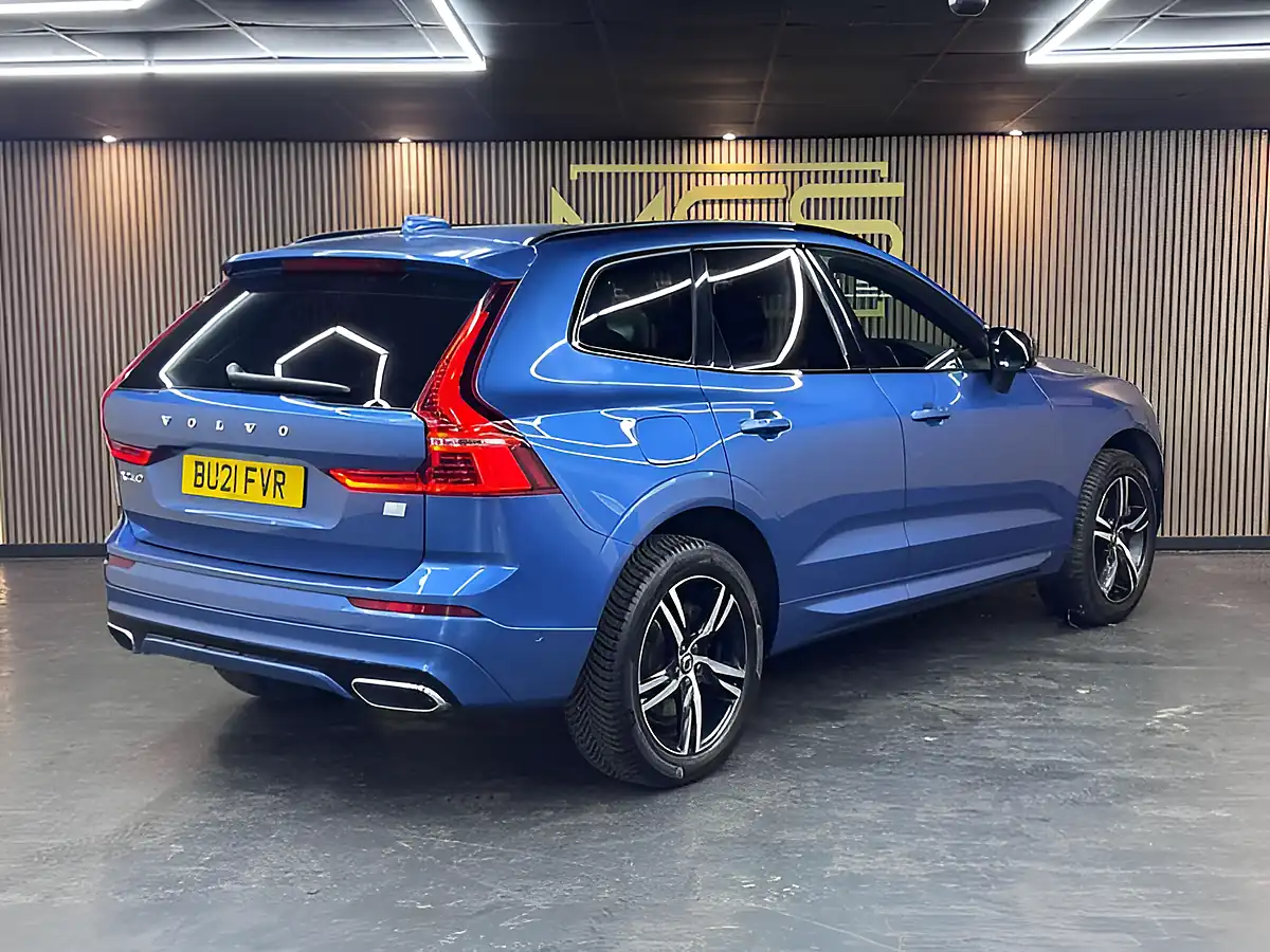 Used 2021 Volvo XC60 R-Design Blue - Interior and Exterior details 5