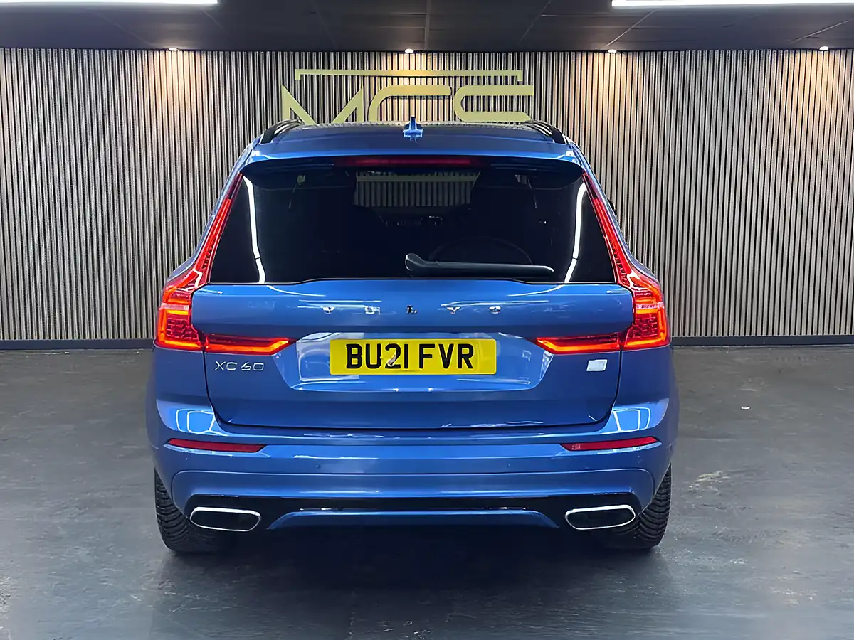 Used 2021 Volvo XC60 R-Design Blue - Interior and Exterior details 6