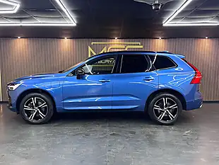 Used 2021 Volvo XC60 R-Design Blue - Interior and Exterior details 7