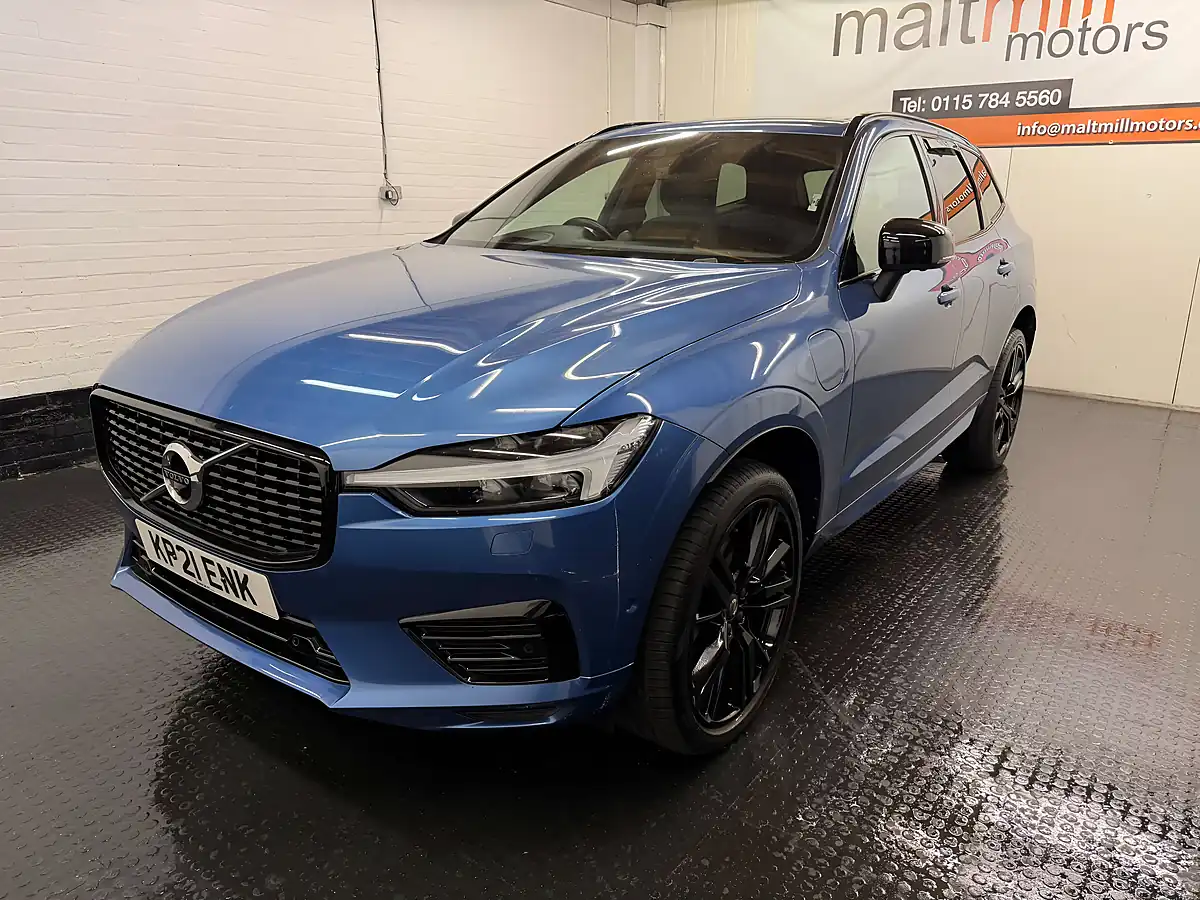 Used 2021 Volvo XC60 R-Design Pro Bursting Blue - Interior and Exterior details 10