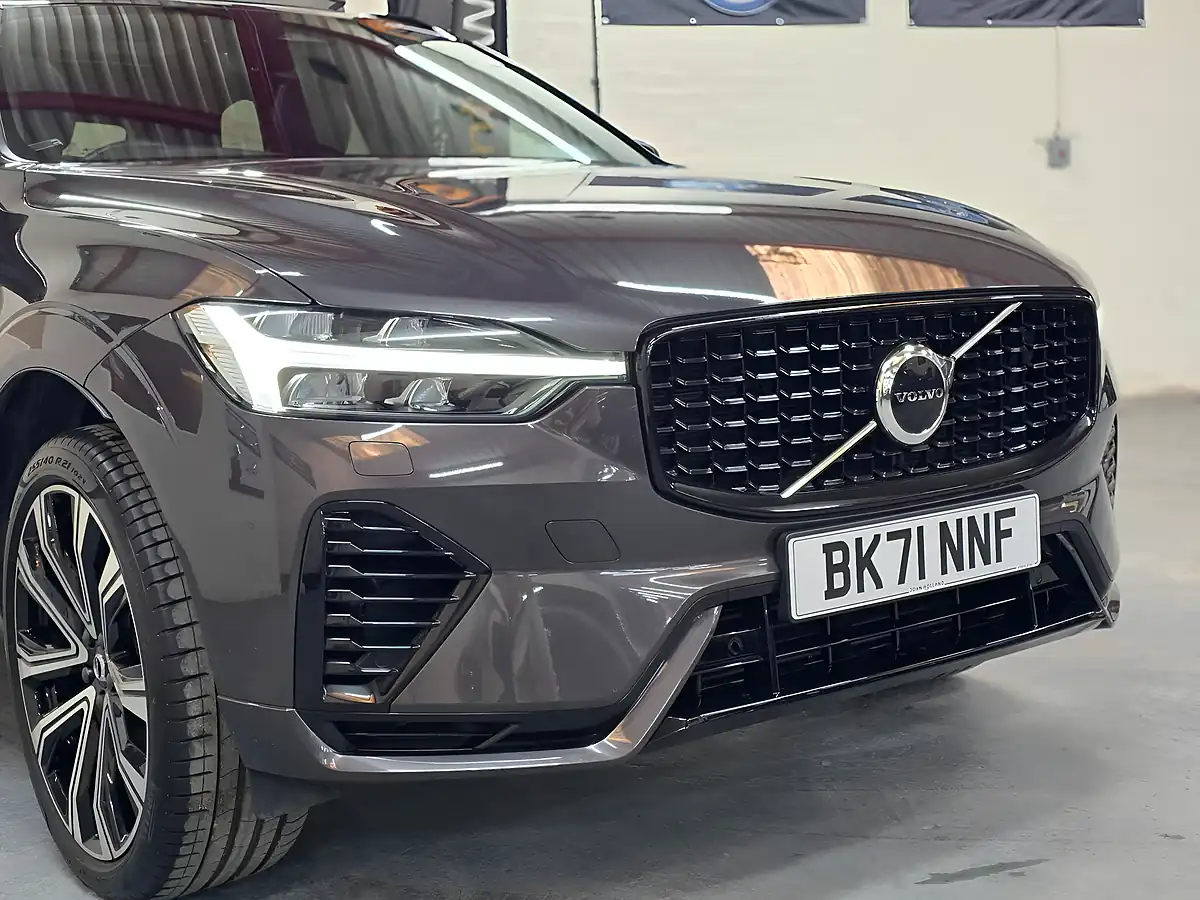 Used 2021 Volvo XC60 R-Design Pro Grey - Interior and Exterior details 16