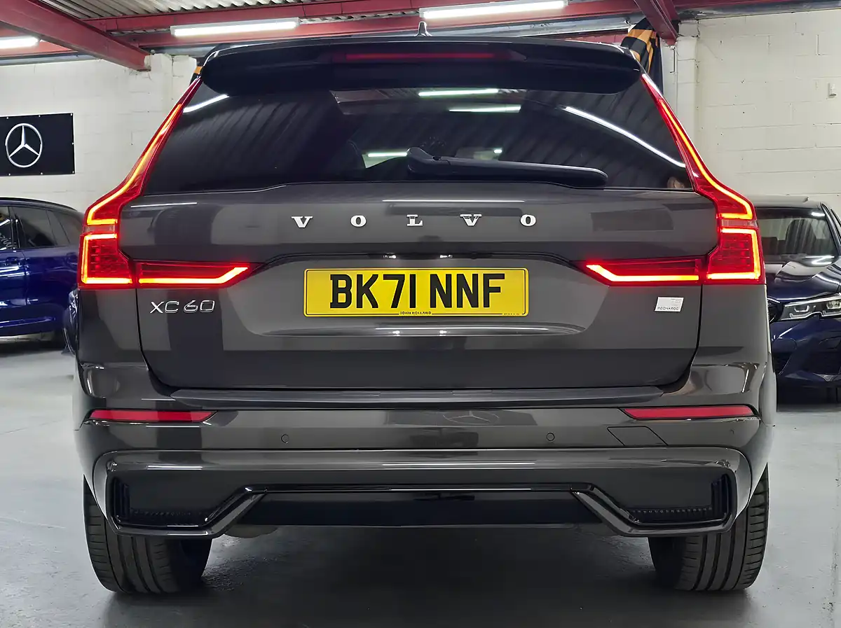 Used 2021 Volvo XC60 R-Design Pro Grey - Interior and Exterior details 9