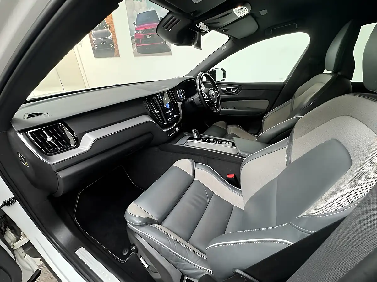 Used 2021 Volvo XC60 R-Design White - Interior and Exterior details 10