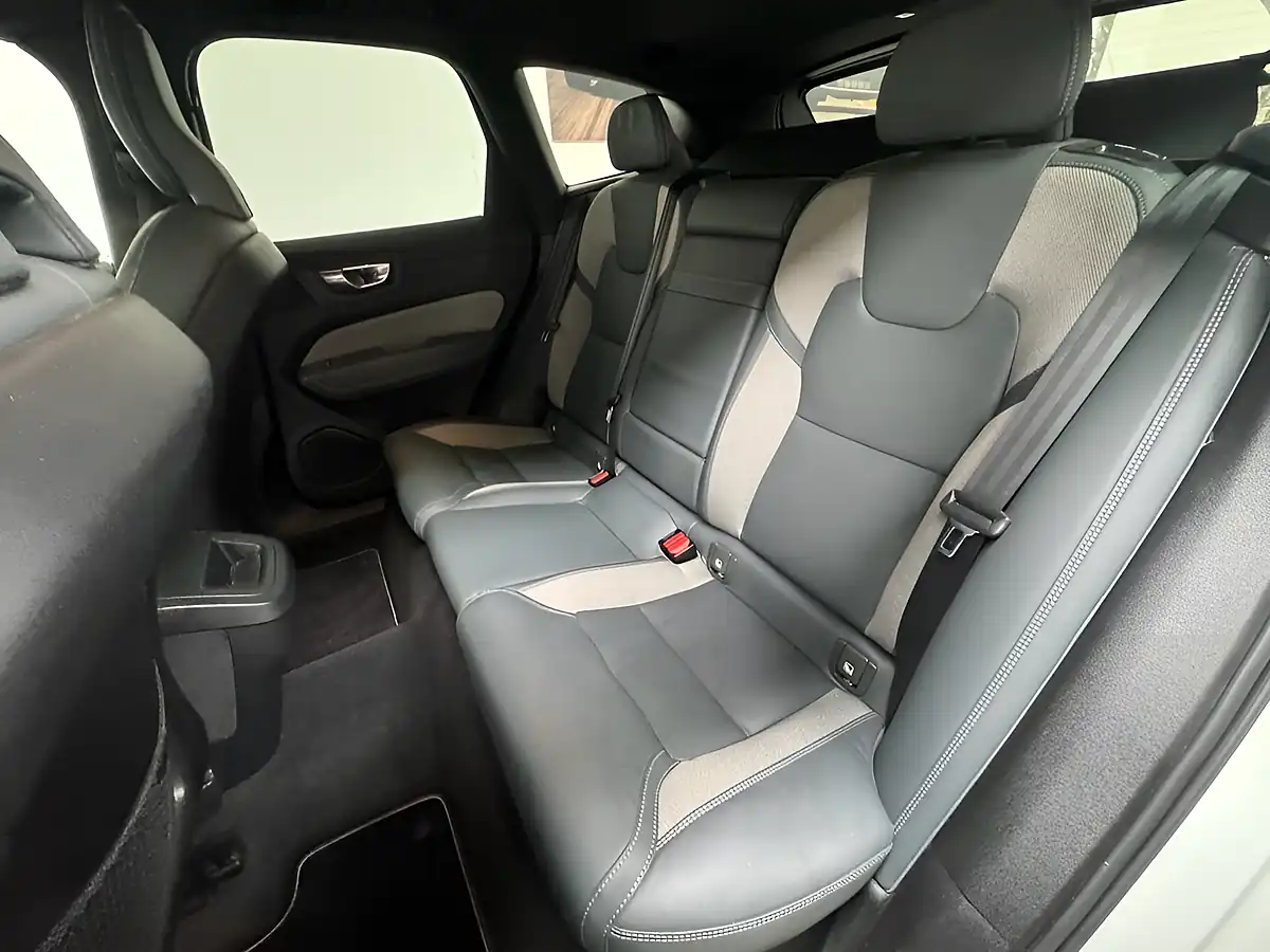 Used 2021 Volvo XC60 R-Design White - Interior and Exterior details 13