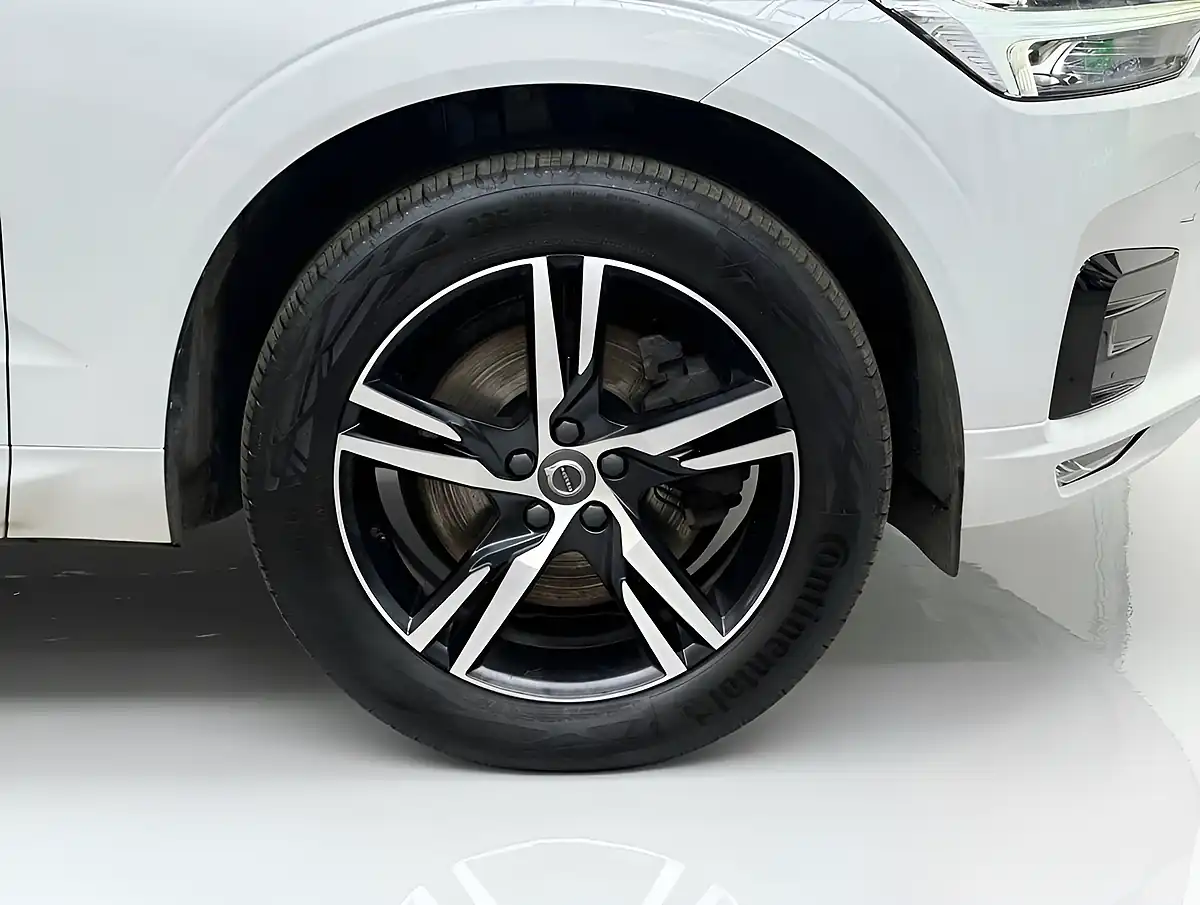 Used 2021 Volvo XC60 R-Design White - Interior and Exterior details 14