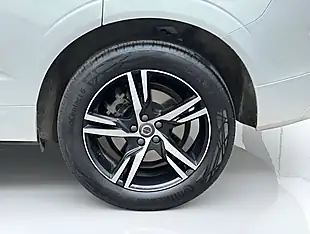 Used 2021 Volvo XC60 R-Design White - Interior and Exterior details 15