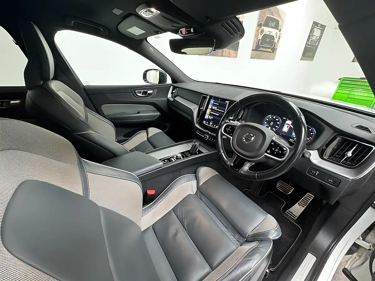 Used 2021 Volvo XC60 R-Design White - Interior and Exterior details 6