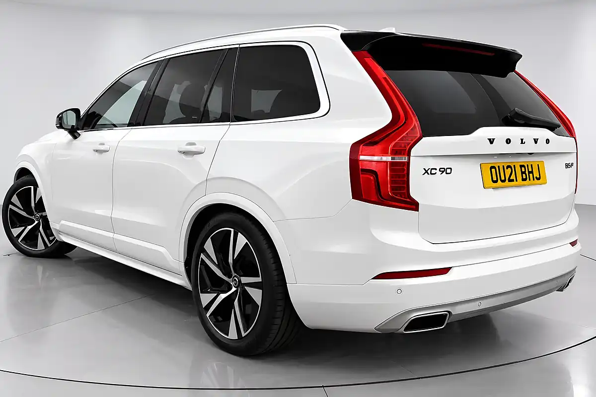 Used 2021 Volvo XC90 Ice White - Interior and Exterior details 6