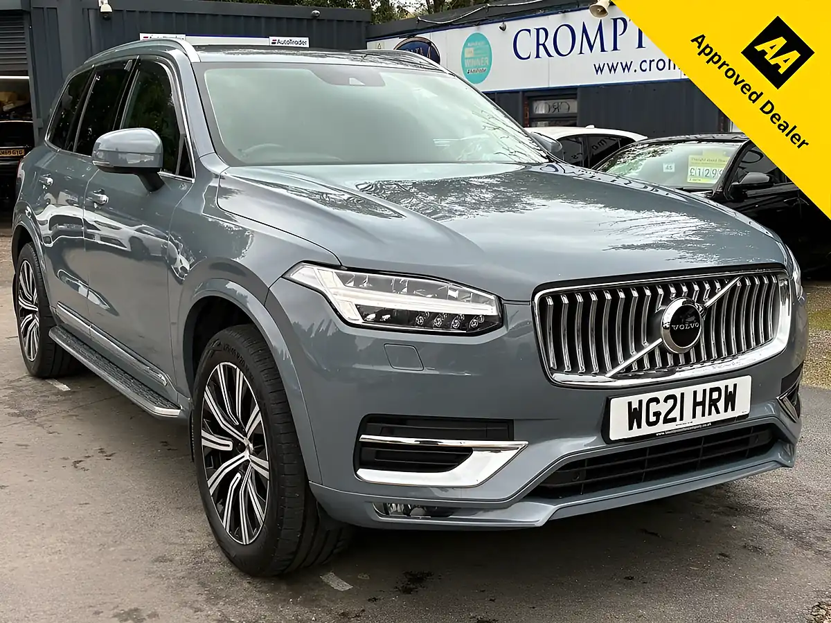 Used 2021 Volvo XC90 Inscription Grey - Front View