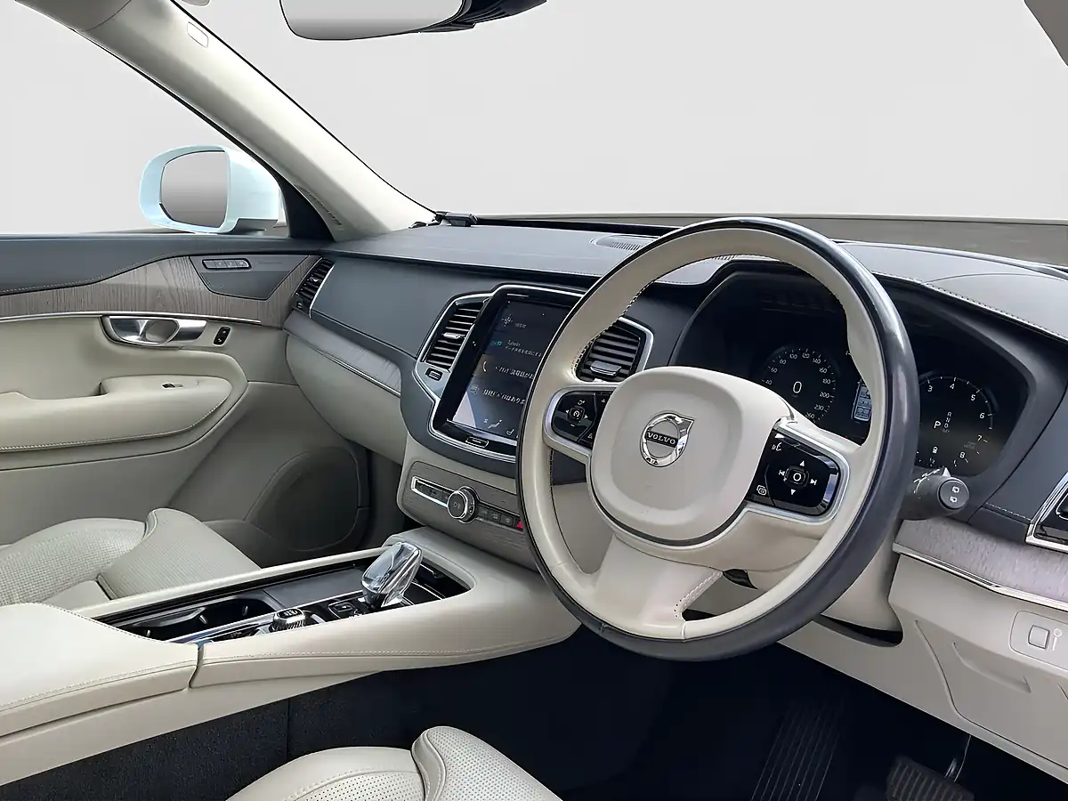 Used 2021 Volvo XC90 Inscription Pearl - Interior and Exterior details 12