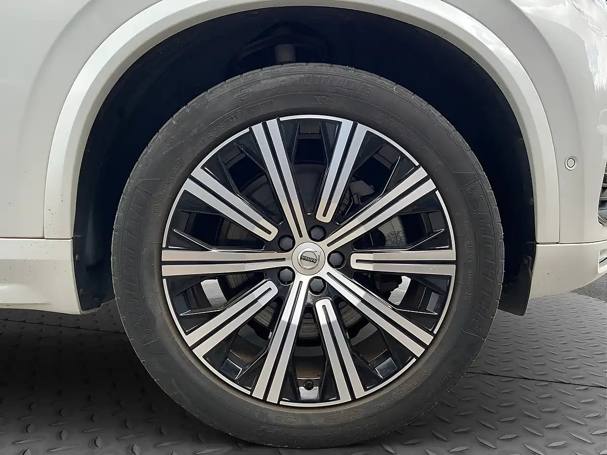 Used 2021 Volvo XC90 Inscription Pearl - Interior and Exterior details 17