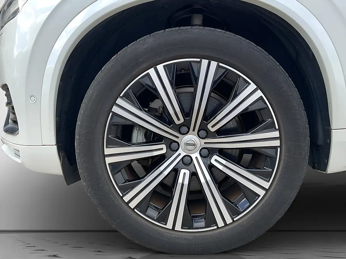 Used 2021 Volvo XC90 Inscription Pearl - Interior and Exterior details 18