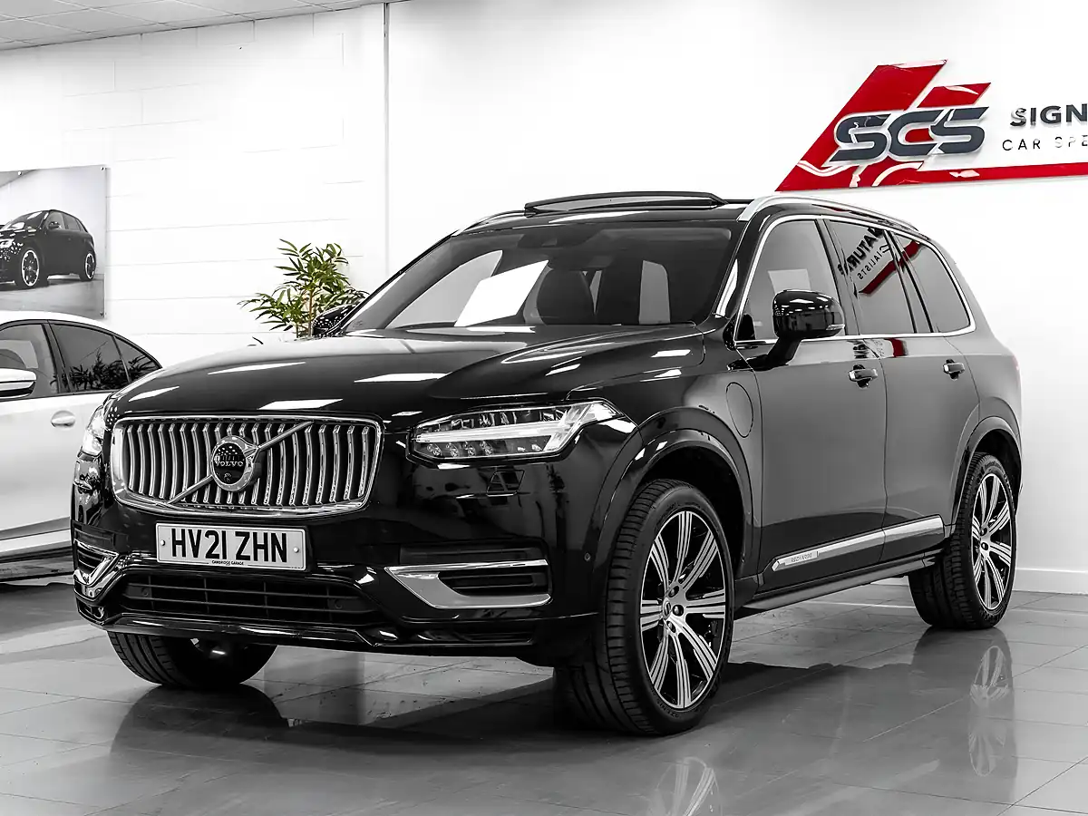 Used 2021 Volvo XC90 Inscription Pro Onyx Black Metallic - Front View