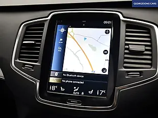 Used 2021 Volvo XC90 Momentum White - Interior and Exterior details 15