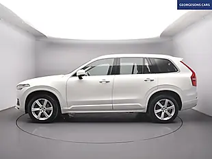 Used 2021 Volvo XC90 Momentum White - Interior and Exterior details 3