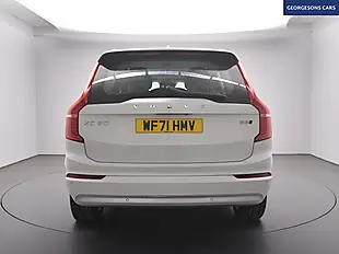Used 2021 Volvo XC90 Momentum White - Interior and Exterior details 8