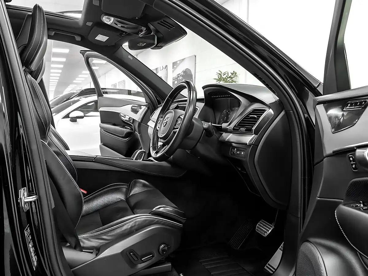 Used 2021 Volvo XC90 R-Design Black - Interior and Exterior details 11