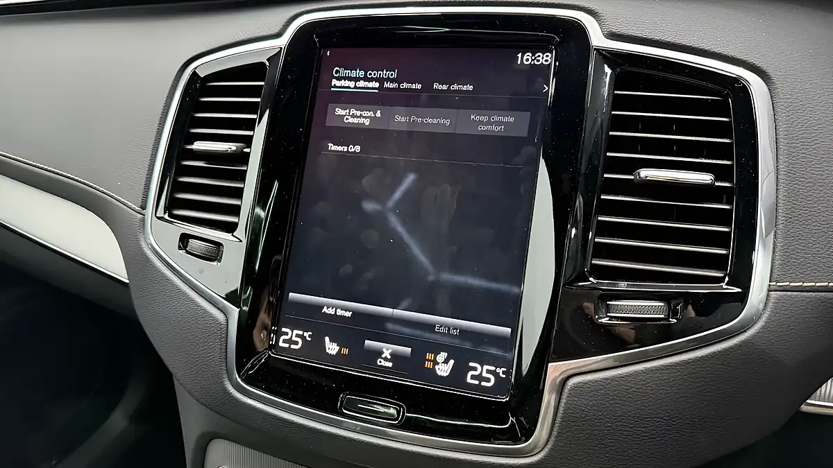 Used 2021 Volvo XC90 R-Design Grey - Interior and Exterior details 13