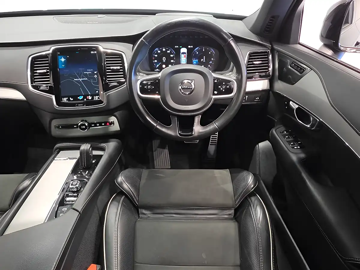 Used 2021 Volvo XC90 R-Design Pro Savile Grey - Interior and Exterior details 11