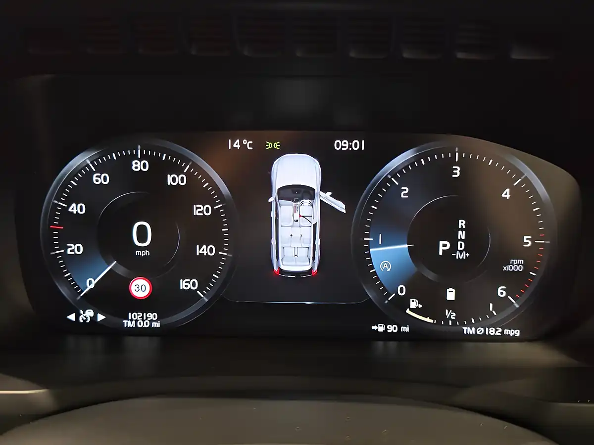 Used 2021 Volvo XC90 R-Design Pro Savile Grey - Interior and Exterior details 19