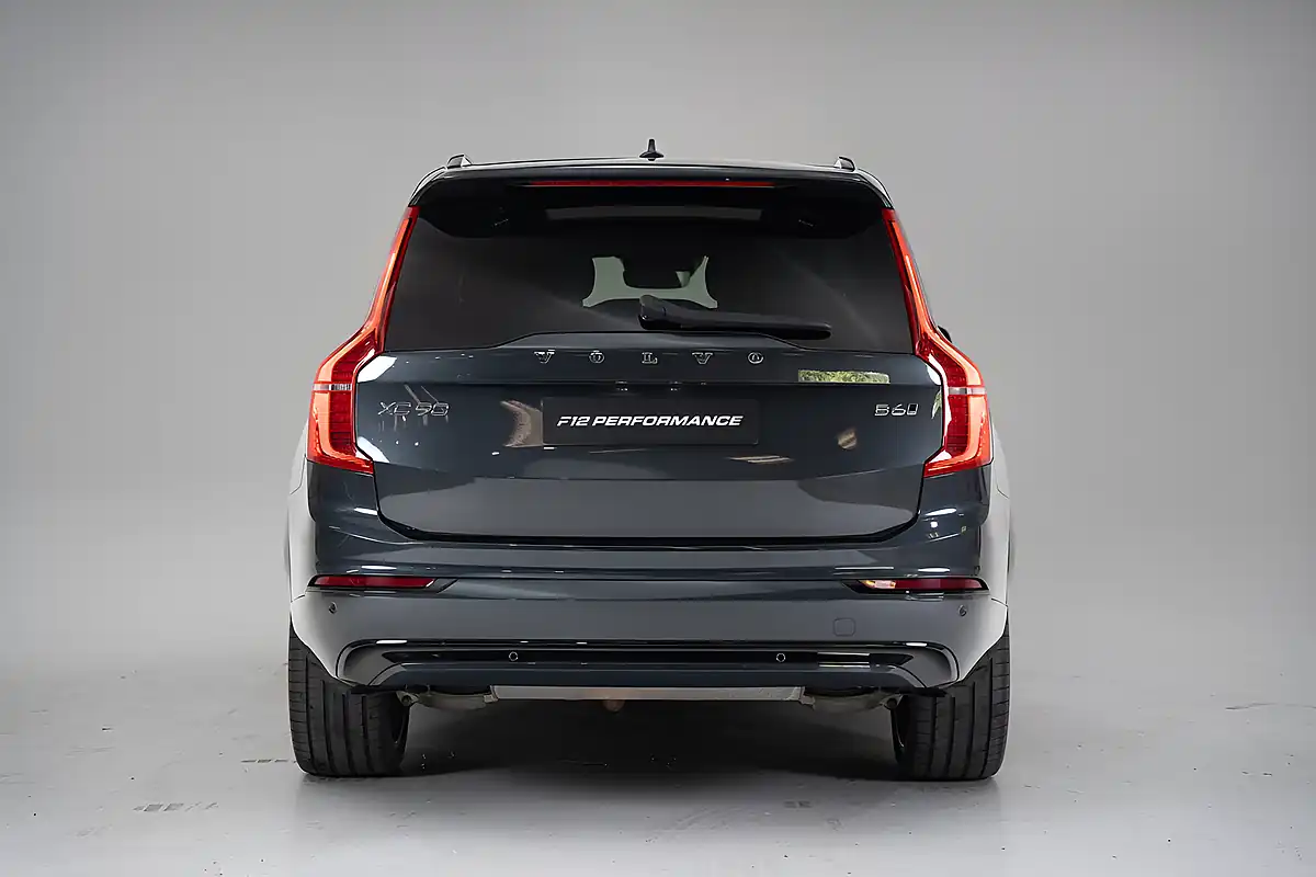 Used 2021 Volvo XC90 R-Design Pro Savile Grey - Interior and Exterior details 10